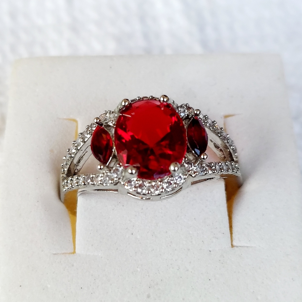 Women's silver ring